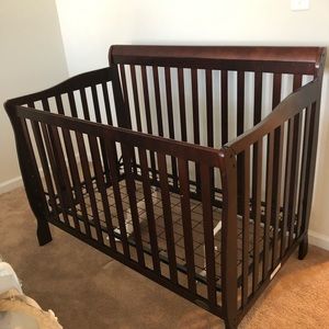 Baby crib